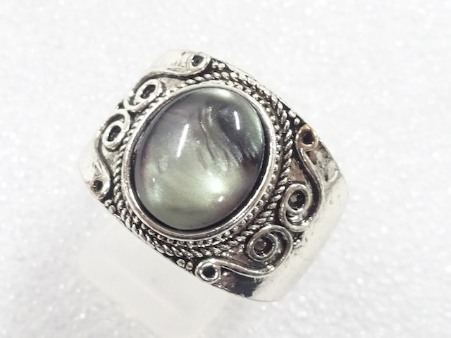 JAPANESE KIMONO / ANTIQUE COLORED STONE RING (SIZE 26)